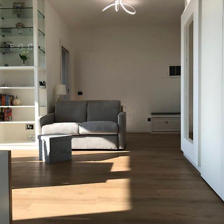 Apartament Fiera Milanocity View With Terrace Next To Shopping Mall Zewnętrze zdjęcie