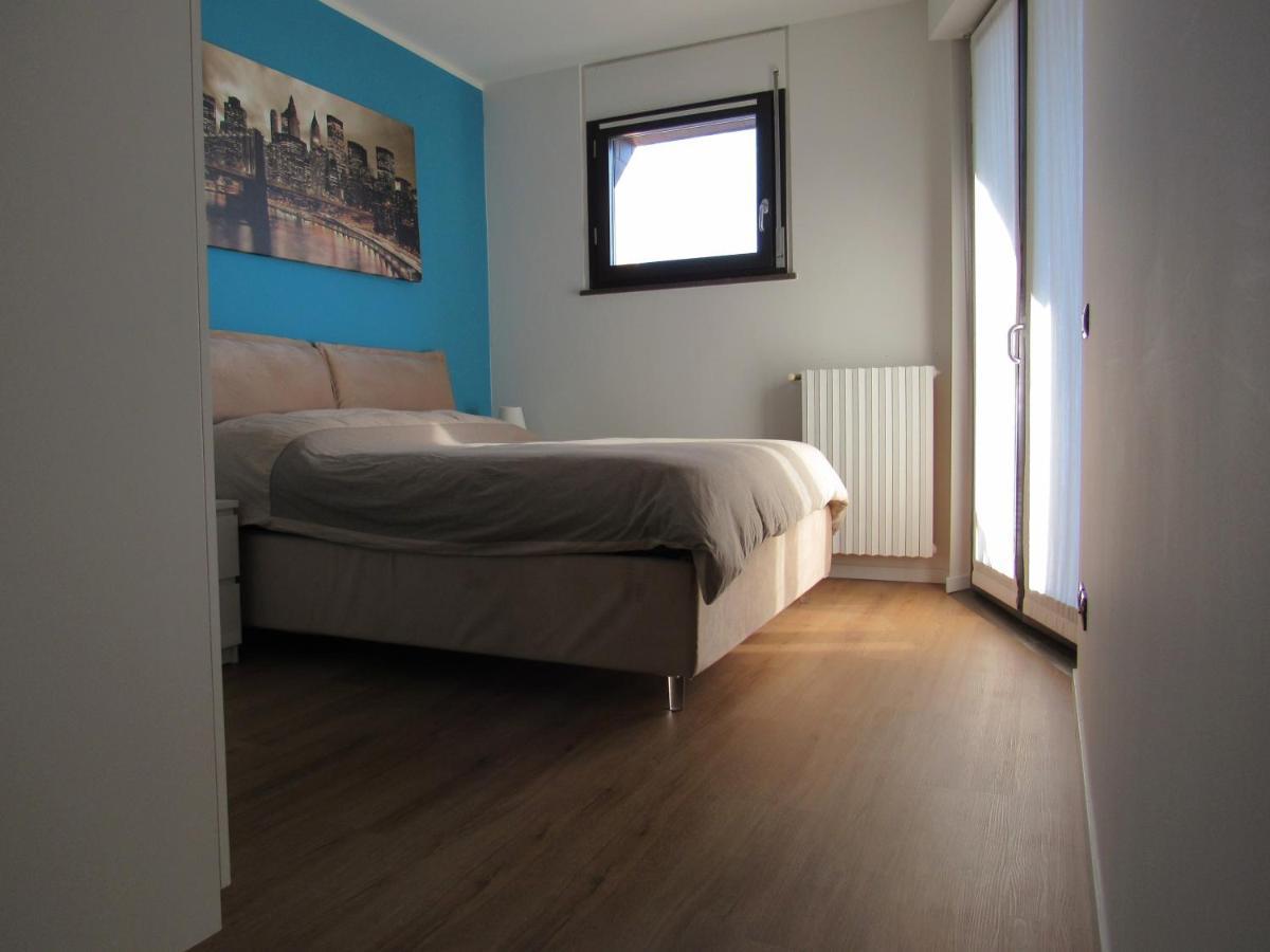 Apartament Fiera Milanocity View With Terrace Next To Shopping Mall Zewnętrze zdjęcie