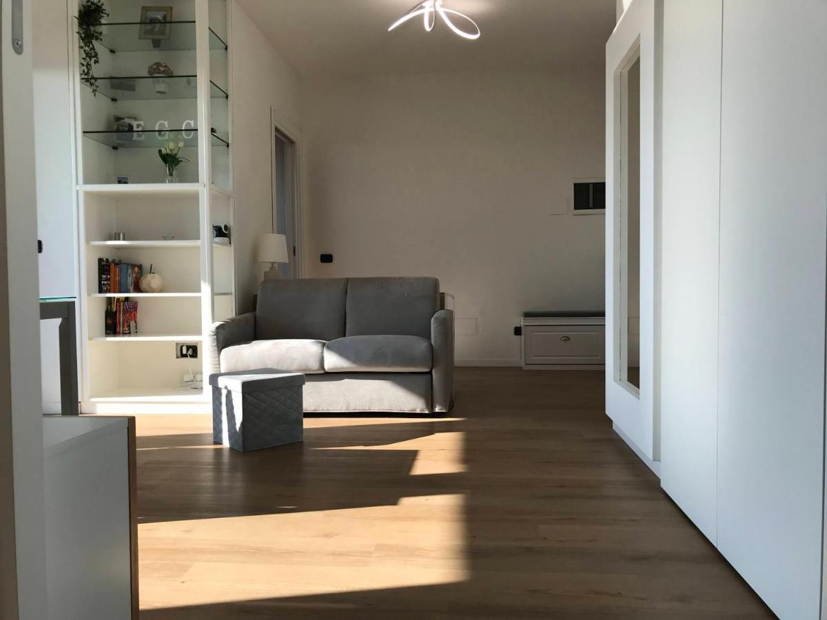 Apartament Fiera Milanocity View With Terrace Next To Shopping Mall Zewnętrze zdjęcie